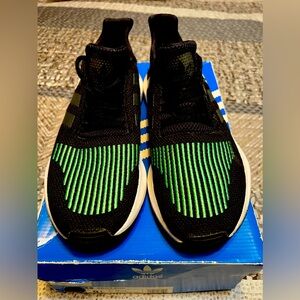 Men’s Adidas Swift Run